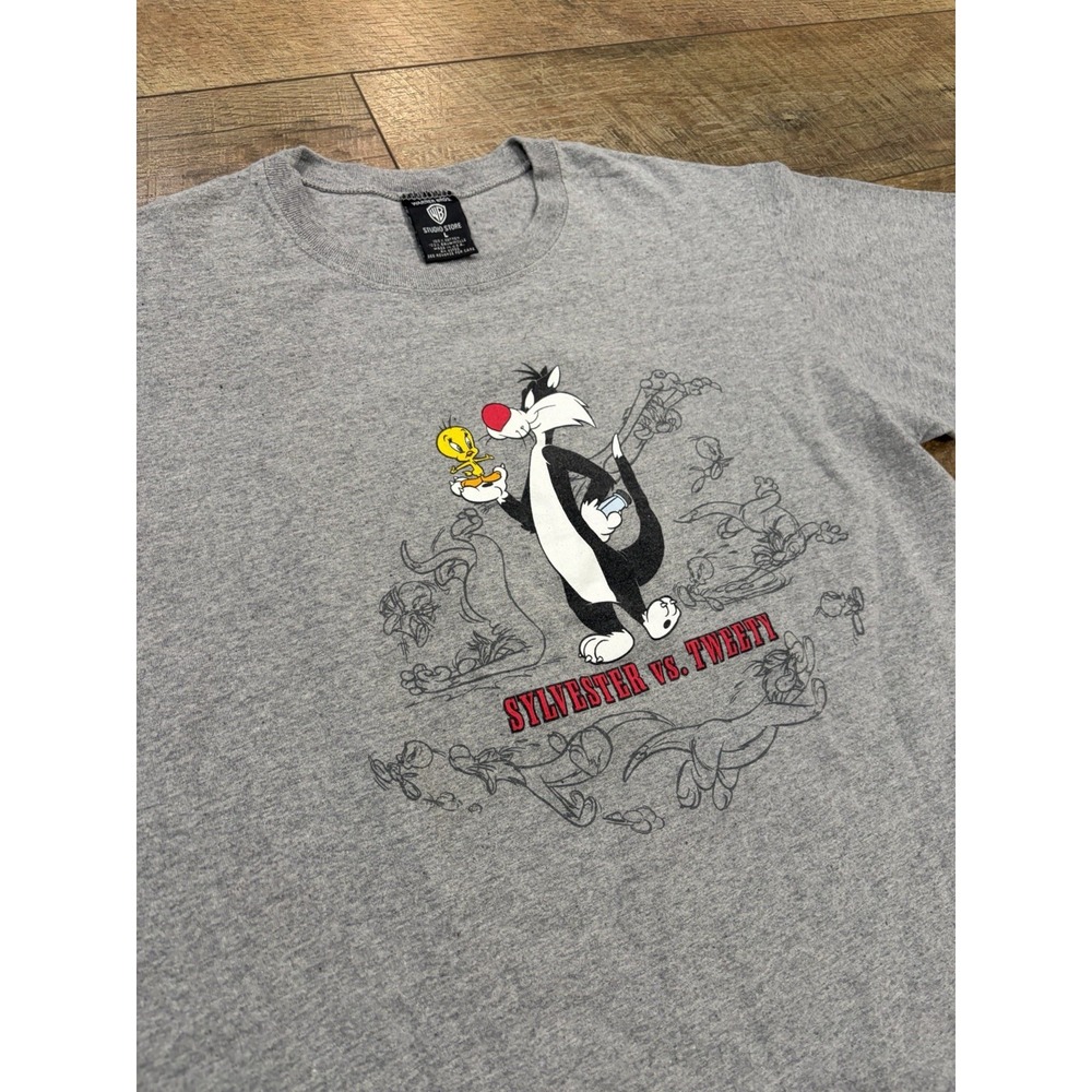 Vintage 1996 Looney Tunes Sylvester VS. Tweety Tee Grey Large Made‎ In USA 90s - Picture 2 of 10